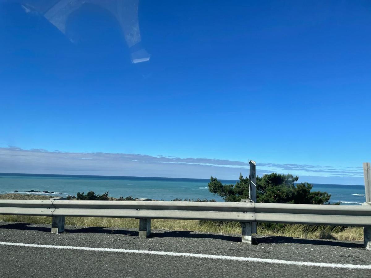 Holiday House Mount Maunganui Bagian luar foto