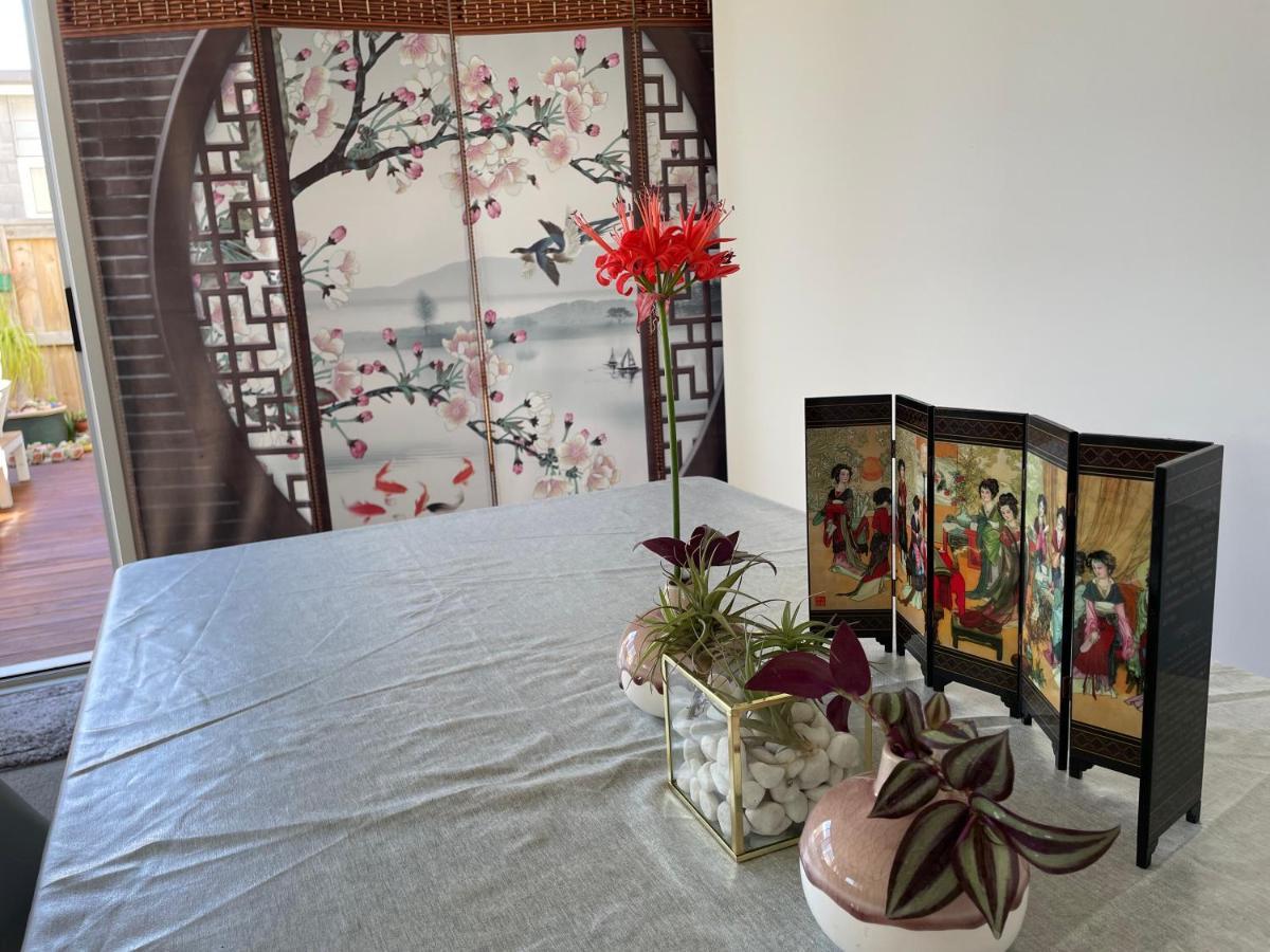 Holiday House Mount Maunganui Bagian luar foto