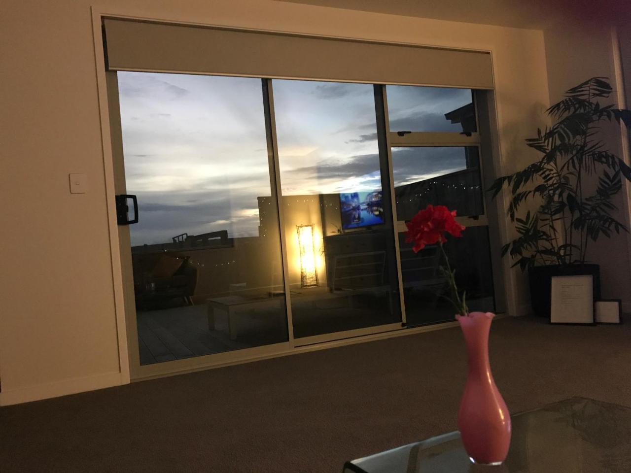 Holiday House Mount Maunganui Bagian luar foto
